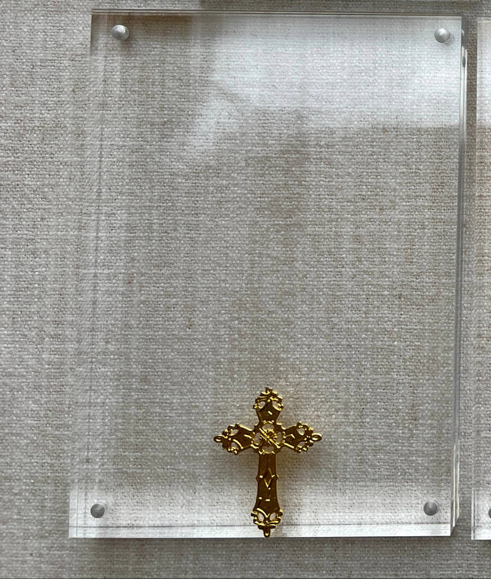 Acrylic frame: 4 x 6 Cross