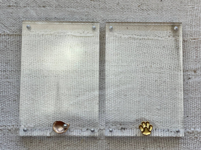 Acrylic frame: 4 x 6 Cross
