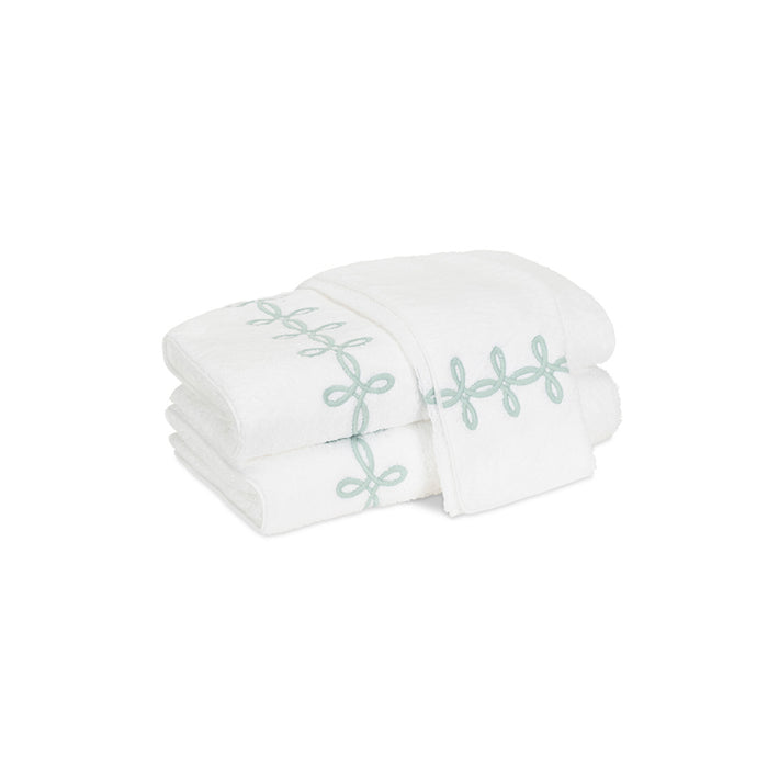 Gordian Knot Bath Towel Jade